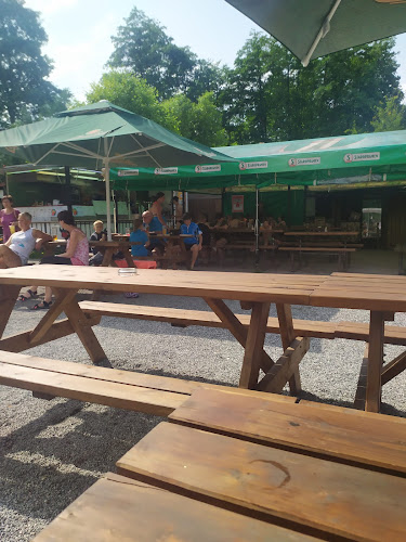 Opinii despre Kiosek na pláži Špinka în Hradec Králové - Gastronomie a pohostinství