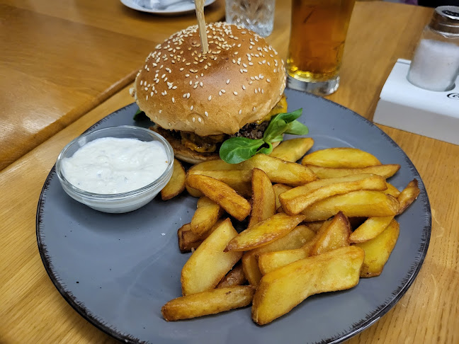 Opinii despre Restaurace Bella în Praha 9 - Gastronomie a pohostinství