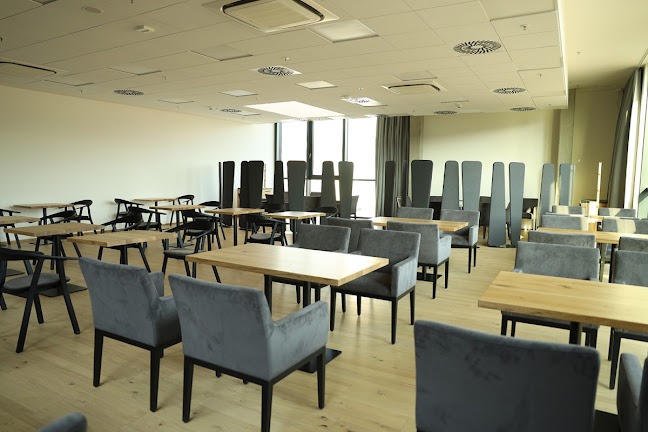 Opinii despre Restaurace & Bowling Smetanova în Vsetín - Gastronomie a pohostinství