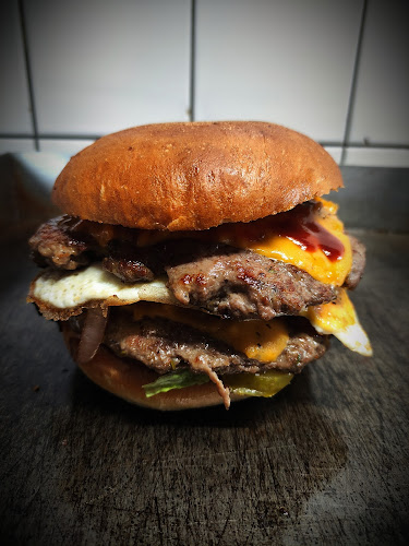 Comentarii opinii despre Džejmis burgers