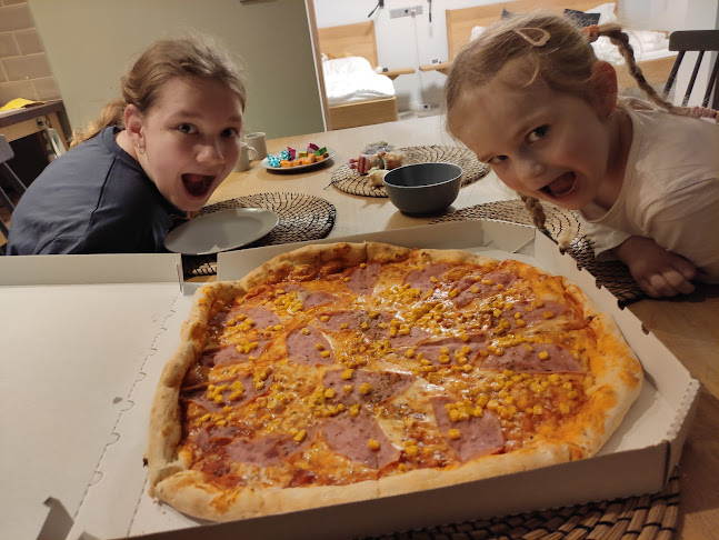 Opinii despre Pizzerie Vale Pizza în Dvůr Králové nad Labem - Gastronomie a pohostinství