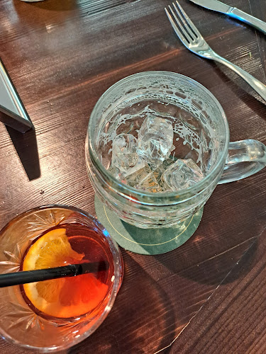 Opinii despre Garage Osteria în Plzeň 2-Slovany - Gastronomie a pohostinství