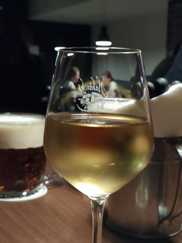 PARODIE - pivní restaurant - Gastronomie a pohostinství