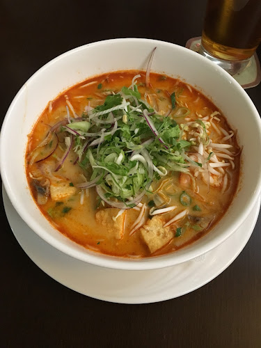 Emi Restaurant - Gastronomie a pohostinství