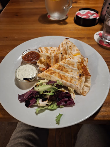 Opinii despre Restaurace Karlínský mlýn în Karlín - Gastronomie a pohostinství