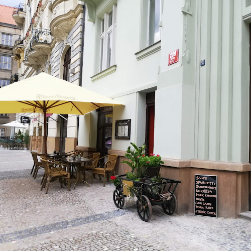 Opinii despre Restaurace Granny ' s în Staré Město - Gastronomie a pohostinství