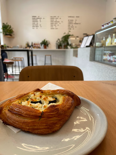 KRO COFFEE VINOHRADY - COFFEE & BAKERY - Gastronomie a pohostinství