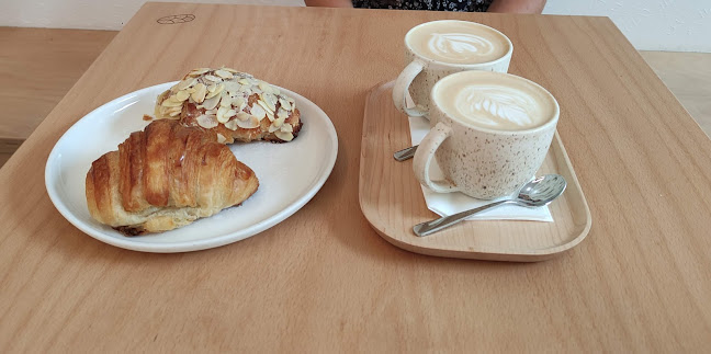 KRO COFFEE VINOHRADY - COFFEE & BAKERY