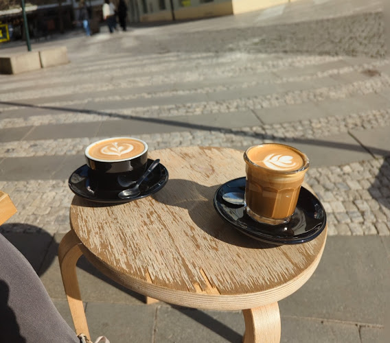 Opinii despre Coffee Cube Black în Můstek - Gastronomie a pohostinství