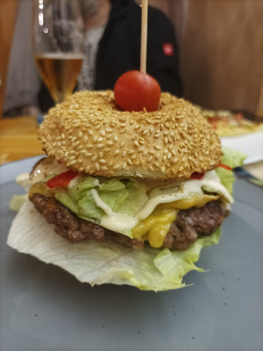 Dekl - Restaurant Bar - Gastronomie a pohostinství