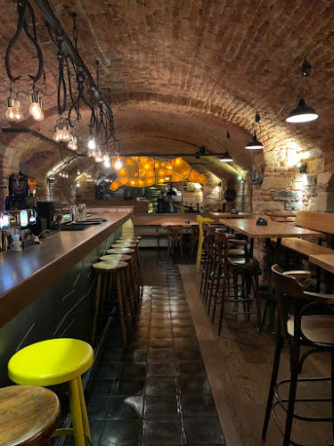 Serial Burgers - Gastronomie a pohostinství