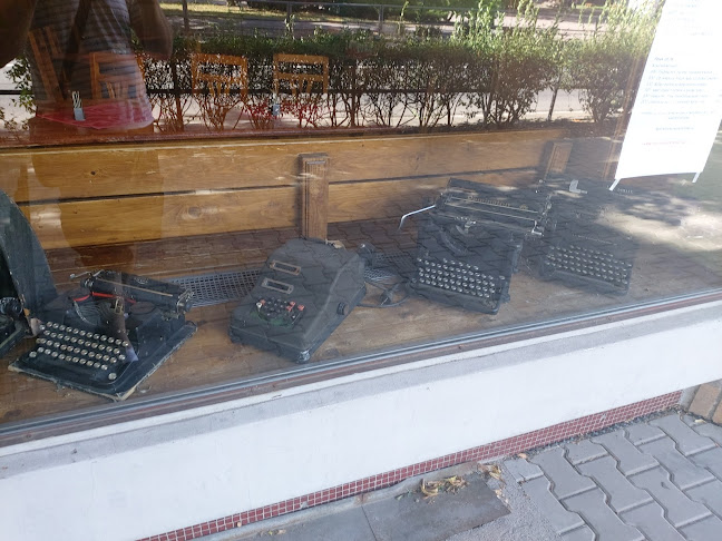 Palackého tř. 1949, 530 02 Pardubice I