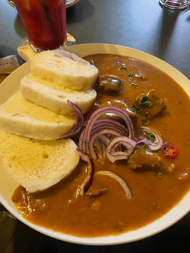 Opinii despre Nicolas bar & restaurant în Malá Strana - Gastronomie a pohostinství