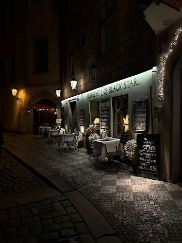 Comentarii opinii despre Alla stella nera