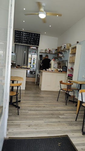 Comentarii opinii despre Café bar by Cofitea