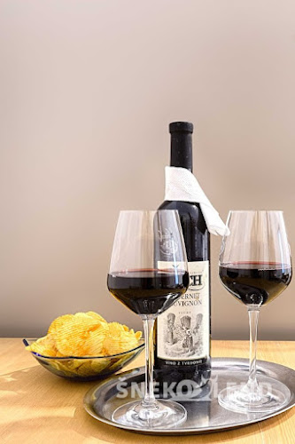 ŠNEKOLEND MUSIC & COCKTAIL BAR s ubytováním - Gastronomie a pohostinství