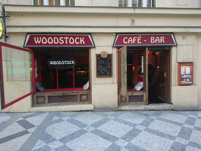 Opinii despre Woodstock Bar în Praha - Gastronomie a pohostinství