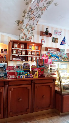 Opinii despre Cukrárna Karolínka în Hradec Králové - Gastronomie a pohostinství