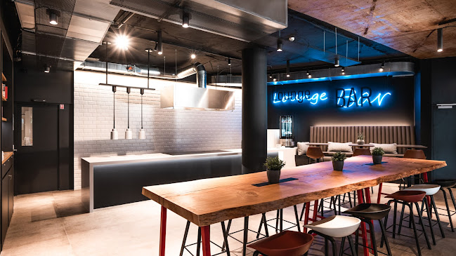 Opinii despre Eclipse Lounge Bar & Restaurace în Praha - Gastronomie a pohostinství