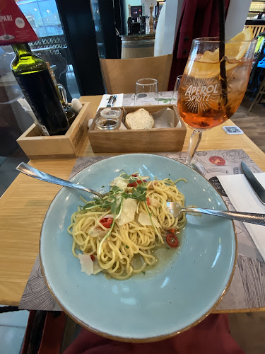 Pizza Coloseum OC Karolina - Gastronomie a pohostinství