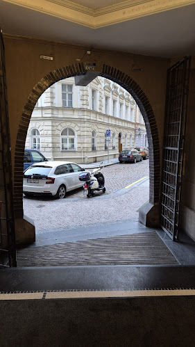 Opinii despre Yami Sushi Dlouhá în Praha 1 - Gastronomie a pohostinství