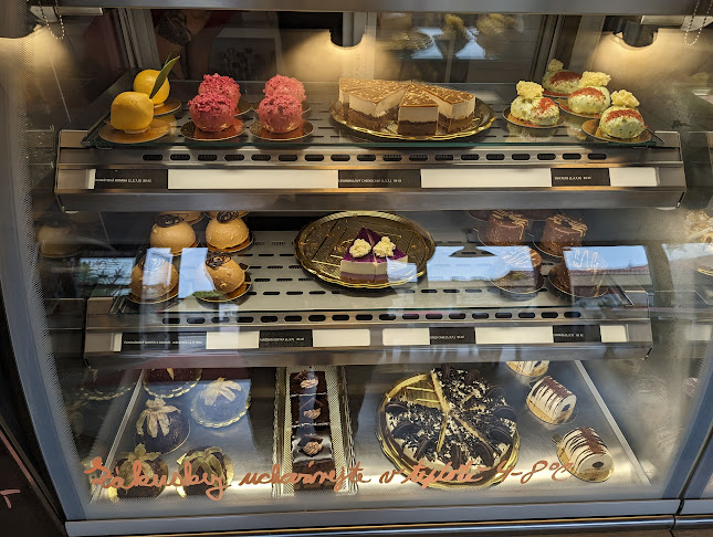 Comentarii opinii despre Tarta PATISSERIE & RESTAURANT