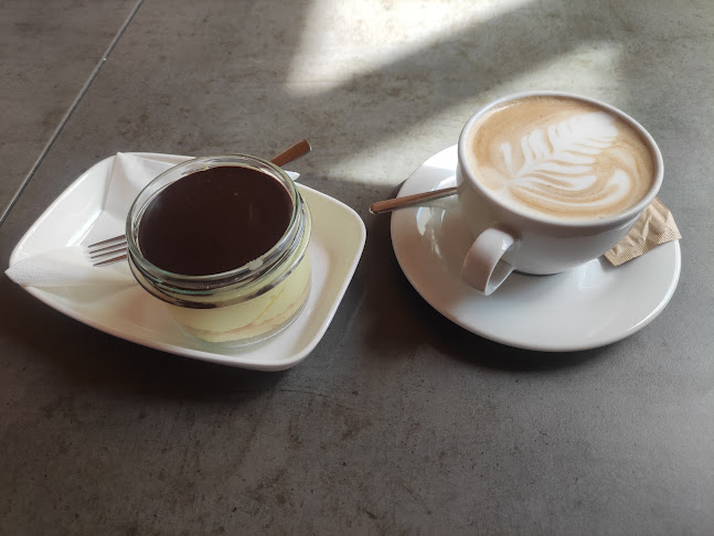Opinii despre Café Löw-Beer în Brno - Gastronomie a pohostinství