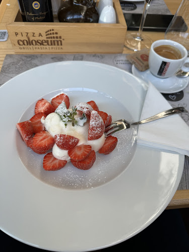 Pizza Coloseum OC Karolina