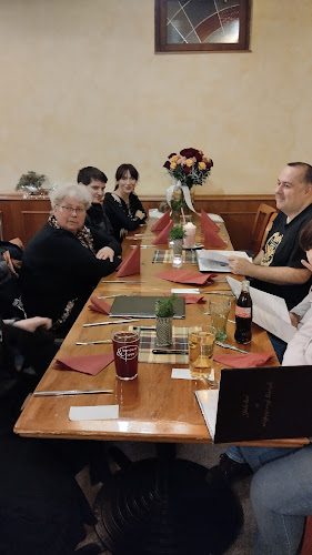 Restaurace A Cukrárna U Pastvů - Dvůr Králové nad Labem