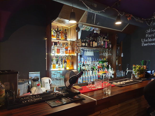 Opinii despre Café Bar Maracas în Nové Město - Gastronomie a pohostinství