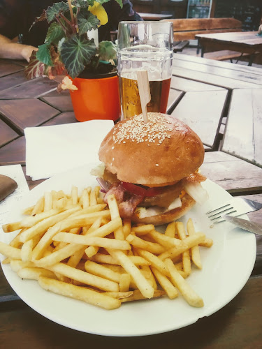 Opinii despre Občerstvení Na Vyhlídce în Bílá Třemešná - Gastronomie a pohostinství