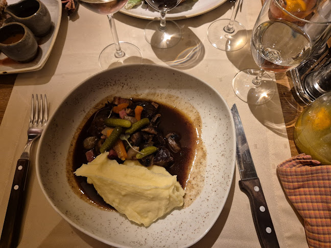 Opinii despre Bílá kráva - steaky a francouzská venkovská kuchyně în Vinohrady - Gastronomie a pohostinství