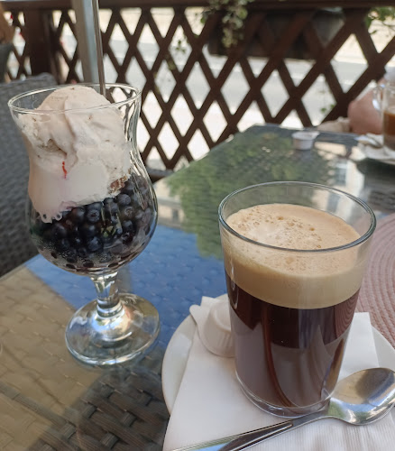 Opinii despre Kavárna Jáchymov - Jáchymovské lázeňské oplatky în Jáchymov - Gastronomie a pohostinství