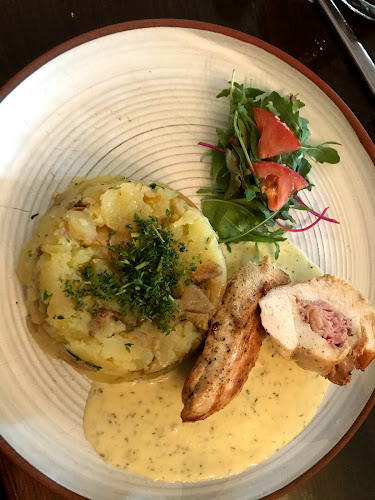 areál "Staré pošty, Českobrodská 1, 190 11 Běchovice