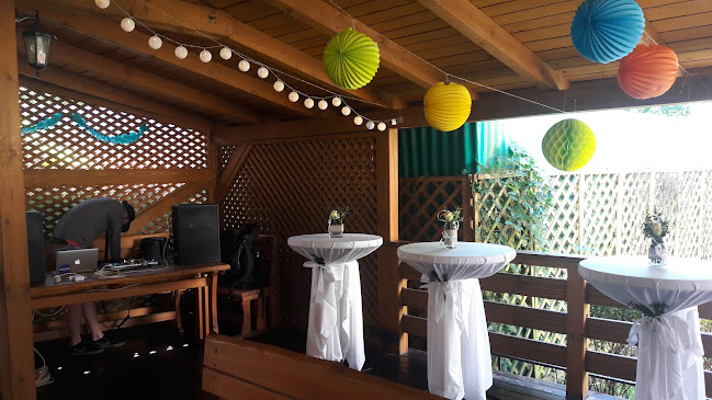 Restaurace U Kostela - Gastronomie a pohostinství