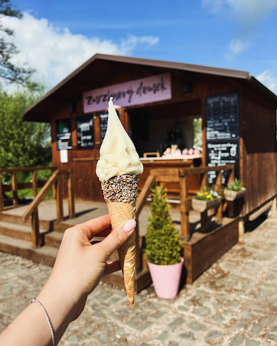 Zmrzlinový domek - točená zmrzlina, ledová tříšť - Nučnice