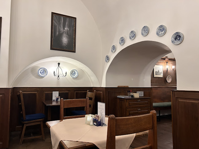 Hradčanské nám. 61/11, 118 00 Praha 1-Hradčany