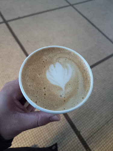 Opinii despre Kafe Stánek în Pardubice - Gastronomie a pohostinství