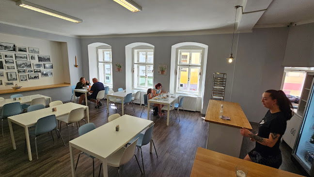 Opinii despre Jídelna Labuť în Chomutov - Gastronomie a pohostinství