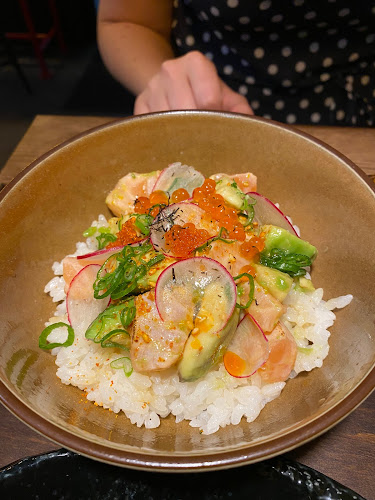 MANYA Sushi & Sake Izakaya - Gastronomie a pohostinství