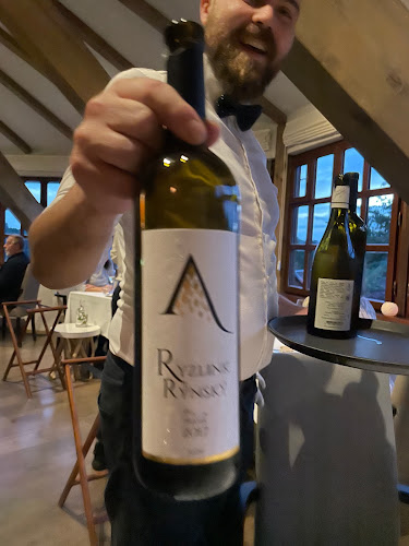 Opinii despre Restaurant a vinařství Salabka în Praha 7 - Gastronomie a pohostinství