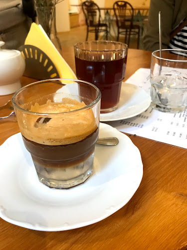 Comentarii opinii despre Schovaná Kavárna