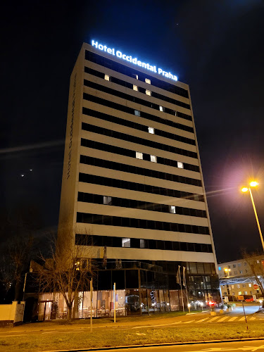 Opinii despre B-Lounge în Praha 4 - Gastronomie a pohostinství