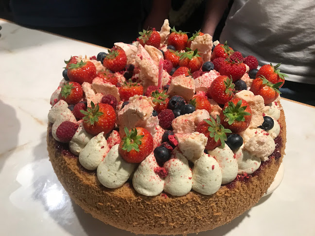 VERONIKA. The Cook & Baker.