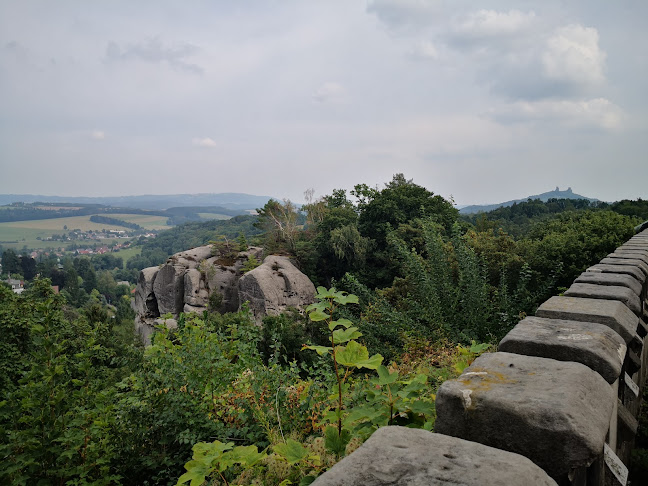 Opinii despre Zámecká restaurace Hrubá Skála în Hrubá Skála - Gastronomie a pohostinství