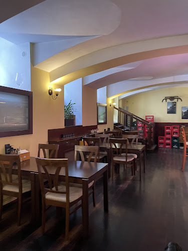 Opinii despre Emi Restaurant în Nové Město - Gastronomie a pohostinství