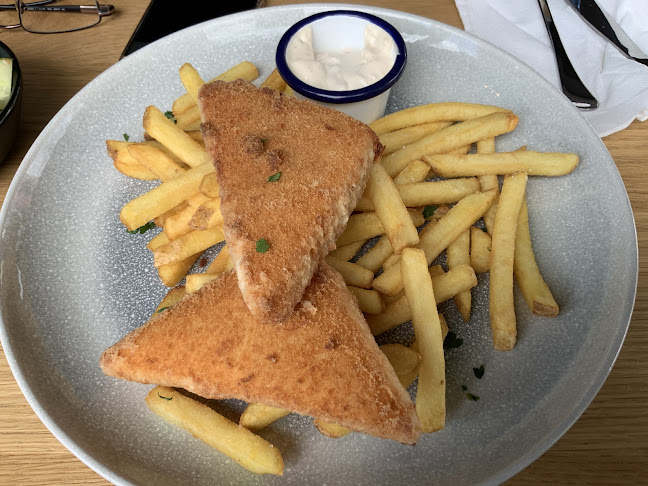 Comentarii opinii despre Radegastovna Maston