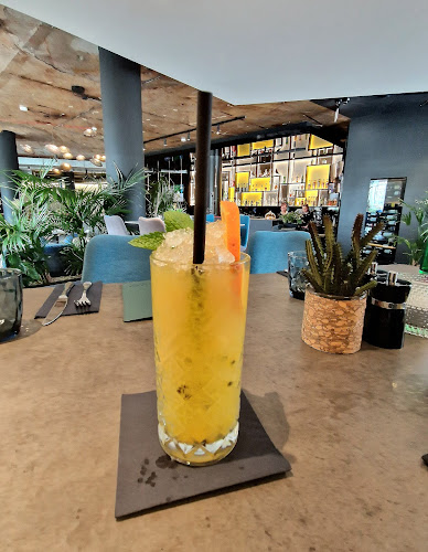 Eclipse Lounge Bar & Restaurace