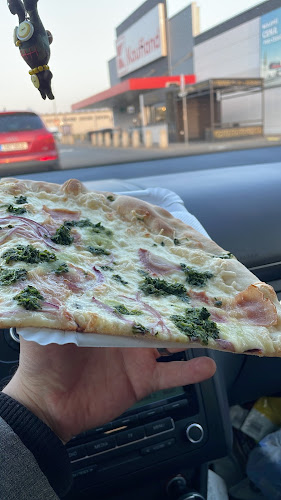 Opinii despre Pizza Beroun în Město - Gastronomie a pohostinství