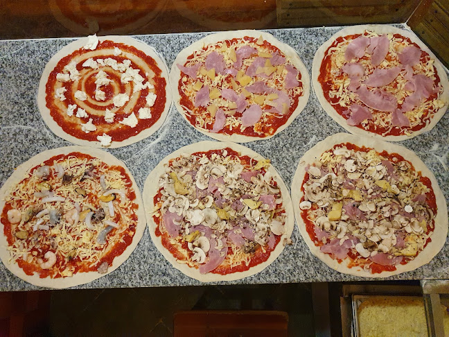 Pizzeria Kmotra Kavárna - Gastronomie a pohostinství